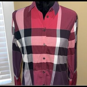 💯% Burberry Britt long sleeve button down shirt